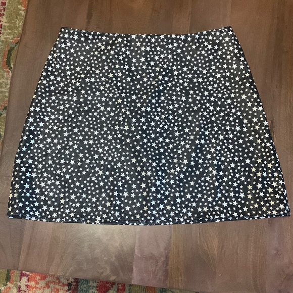 Dresses & Skirts - Star mini skirt